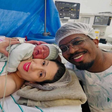 Nasce filho do cantor Delino Marçal e Déborah Marçal 